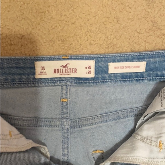 Hollister Jeans - Picture 2 of 4